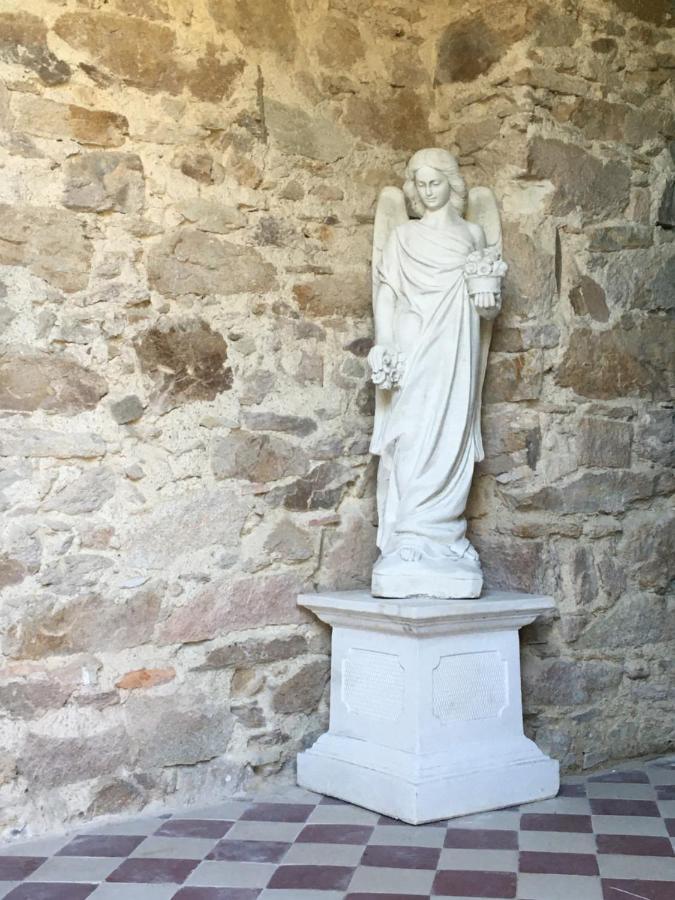 Chateau De Villeneuve - Montolieu Dış mekan fotoğraf